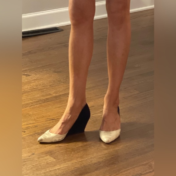 Loeffler Randall, wedges, size 9, EXCELLENT condition. - Picture 4 of 12
